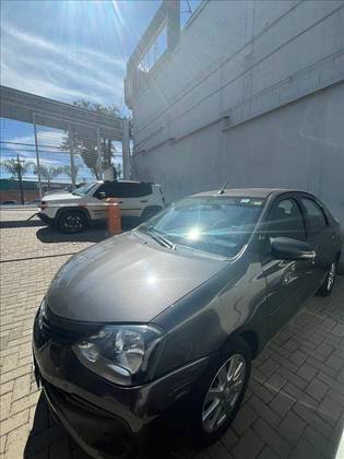 TOYOTA ETIOS 1.5 X PLUS SEDAN 16V FLEX 4P AUTOMÁTICO